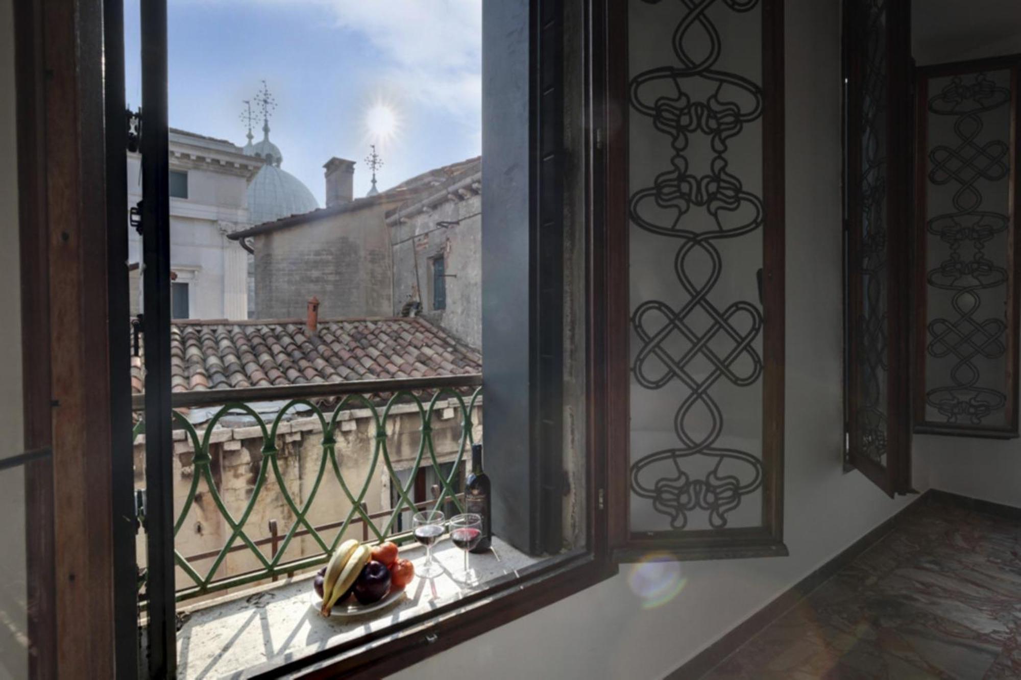 Ca Silvia Saint'S Mark Square Apartment Venesia Bagian luar foto